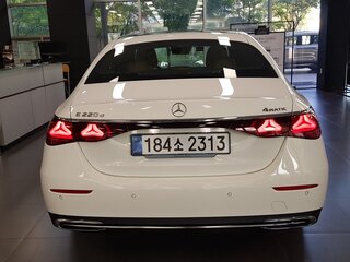 2026 Mercedes-Benz E-Класс 220 d VI (W214, S214), белый, 7690000 рублей, вид 4
