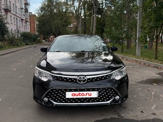 2016 Toyota Camry VII (XV50) Рестайлинг, чёрный, 2200000 рублей, вид 2
