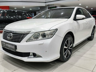 2012 Toyota Camry VII (XV50), белый, 1299000 рублей, вид 1