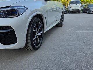2021 BMW X5 30d IV (G05/G18), белый, 9600000 рублей, вид 5