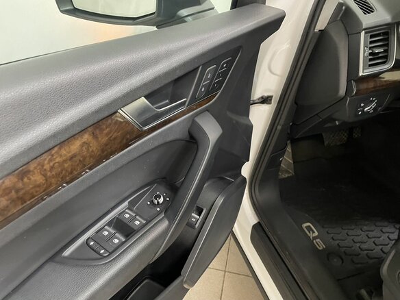 2019 Audi Q5 45 TFSI II (FY), белый, 2589000 рублей - вид 22