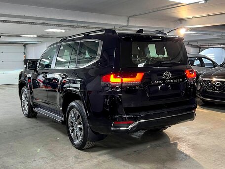 2026 Toyota Land Cruiser 300 Series, чёрный, 18050000 рублей, вид 3
