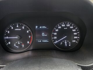 2018 Hyundai Solaris II, красный, 1300000 рублей, вид 4