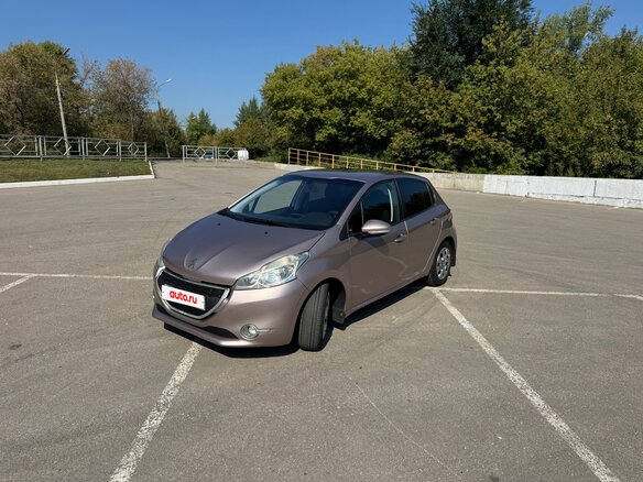 2013 Peugeot 208 I, серый, 545000 рублей