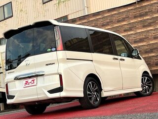 2017 Honda Stepwgn Spada V, белый, 1600400 рублей, вид 3
