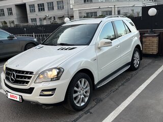 2010 Mercedes-Benz M-Класс 300 II (W164) Рестайлинг, белый, 2090000 рублей, вид 1