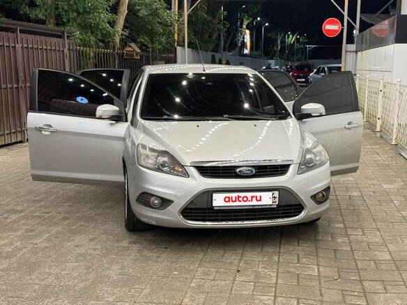 2010 Ford Focus II Рестайлинг, серебристый - вид 5