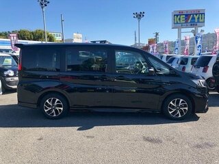 2018 Honda Stepwgn Spada V Рестайлинг, чёрный, 1630000 рублей, вид 4