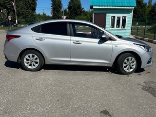 2019 Hyundai Solaris II, серебристый, 1370000 рублей, вид 4