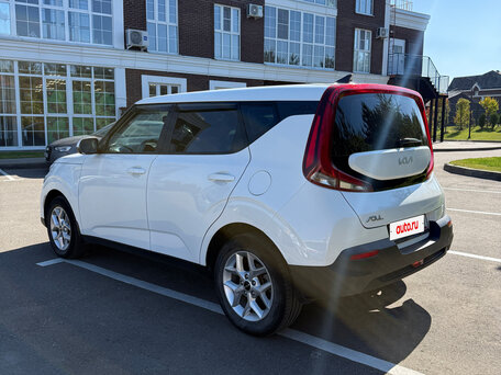 2022 Kia Soul III, белый, 1540000 рублей, вид 4