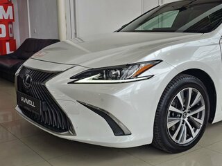 2019 Lexus ES 250 VII, белый, 3349000 рублей, вид 3