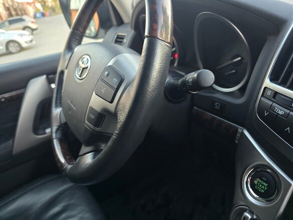 2015 Toyota Land Cruiser 200 Series Рестайлинг 1, белый - вид 24