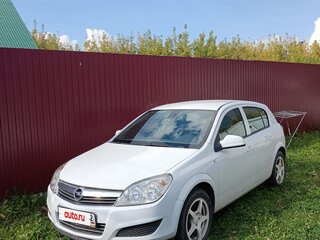 2012 Opel Astra H Рестайлинг, белый, 650000 рублей, вид 1