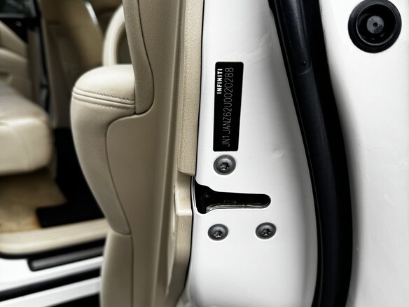 2012 Infiniti QX56 II, белый, 2490000 рублей - вид 28