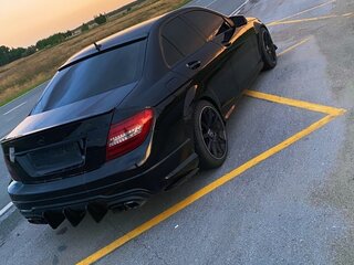 2012 Mercedes-Benz C-Класс 180 BlueEFFICIENCY III (W204) Рестайлинг, чёрный, 1300000 рублей, вид 3