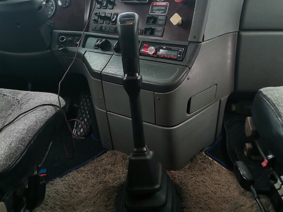 2000 Freightliner Century Class, белый, 3000000 рублей - вид 11
