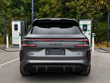 2026 Zeekr 8X Dawn, серый, 12900000 рублей, вид 5