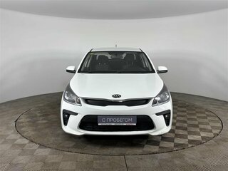 2017 Kia Rio IV, белый, 1135000 рублей, вид 2