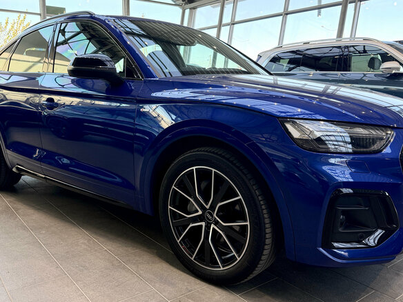 2021 Audi Q5 45 TFSI II (FY) Рестайлинг, синий - вид 6