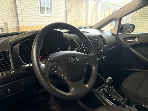 2019 Kia Cerato III Рестайлинг (Classic), серый, 1600000 рублей - вид 8