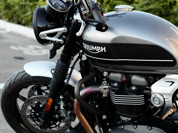 2019 Triumph Speed Twin, серый, 1099000 рублей - вид 2