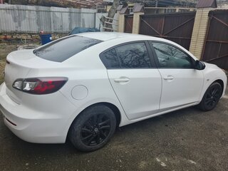 2013 Mazda 3 II (BL) Рестайлинг, белый, 1200000 рублей, вид 3