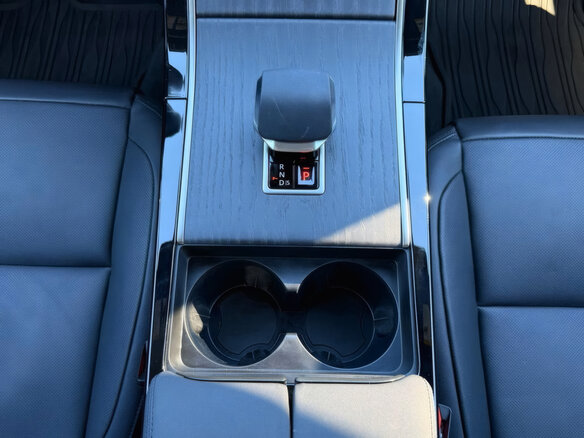 2026 Land Rover Range Rover Velar I Рестайлинг, чёрный - вид 16