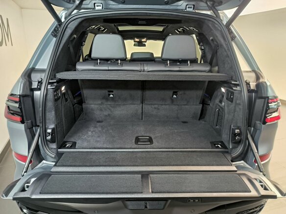 2026 BMW X7 40d I (G07) Рестайлинг, серый - вид 27
