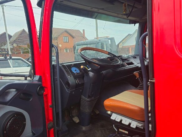 1999 Mercedes-Benz Atego, красный, 4900000 рублей - вид 15