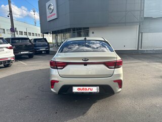 2018 Kia Rio IV, бежевый, 850000 рублей, вид 5