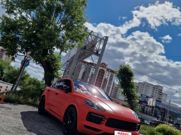 2019 Porsche Cayenne S Coupé III, оранжевый, 9000000 рублей - вид 4