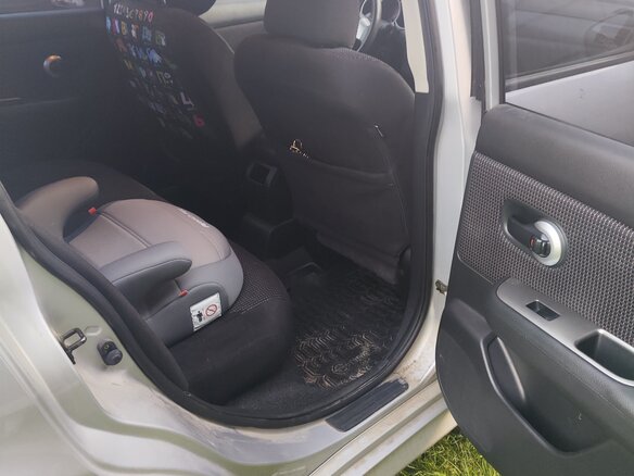 2011 Nissan Tiida I Рестайлинг, серебристый, 900000 рублей - вид 21