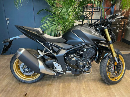 2025 Honda CB 1000 Hornet, чёрный, 1750000 рублей, вид 2