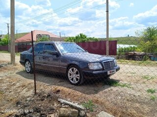 1993 Mercedes-Benz E-Класс 220 I (W124), серый, 680000 рублей, вид 1