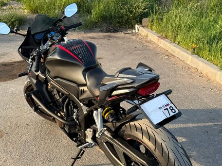 2020 Honda CBR 650R, чёрный, 940000 рублей, вид 4