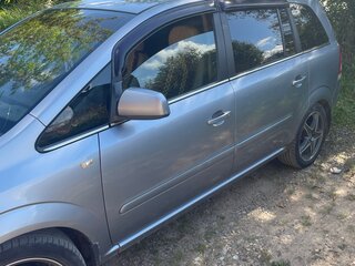 2011 Opel Zafira B Рестайлинг, голубой, 700000 рублей, вид 4
