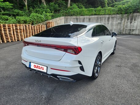 2022 Kia K5 III, белый, 2390000 рублей, вид 4