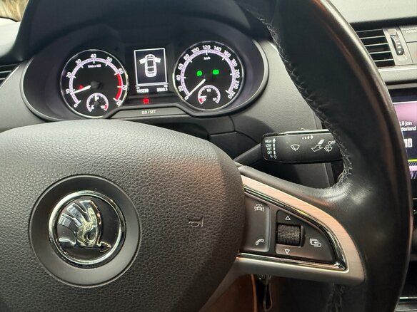 2019 Skoda Octavia III (A7) Рестайлинг, бежевый, 1900000 рублей - вид 13