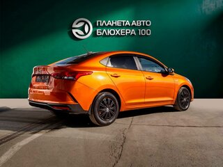 2021 Hyundai Solaris II Рестайлинг, оранжевый, 1380000 рублей, вид 4