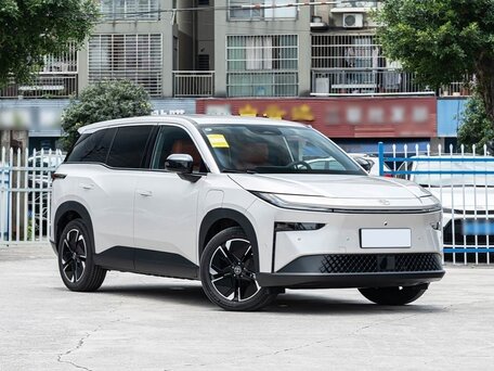 2026 Toyota bZ3X 58.3 kWh, серебристый, 3110000 рублей, вид 5