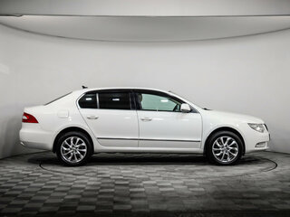 2012 Skoda Superb II, белый, 809777 рублей, вид 4