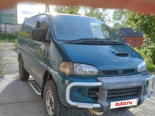 1997 Mitsubishi Delica IV, зелёный, 700000 рублей, вид 1