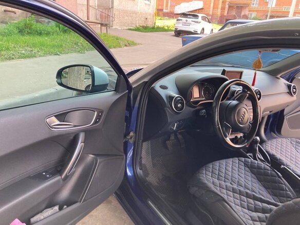 2012 Audi A1 I (8X), синий, 730000 рублей - вид 6