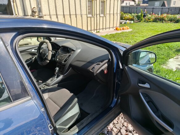 2014 Ford Focus III, синий, 710000 рублей - вид 4