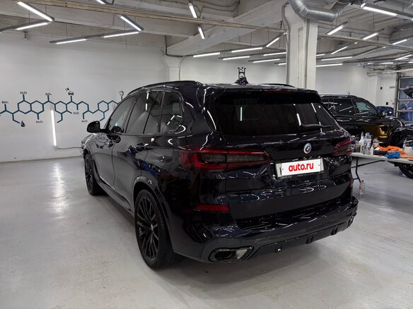 2022 BMW X5 30d IV (G05/G18), чёрный, 10200000 рублей - вид 1