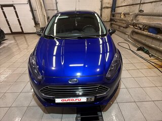 2015 Ford Fiesta Mk6 Рестайлинг, синий, 900000 рублей, вид 1