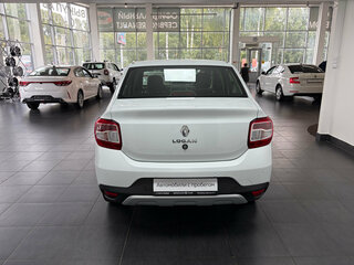 2022 Renault Logan Stepway II Рестайлинг, белый, 1286000 рублей, вид 5