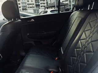 2018 Kia Sportage IV Рестайлинг, белый, 2500000 рублей, вид 4