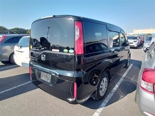 2016 Honda Stepwgn V, чёрный, 1555000 рублей, вид 5