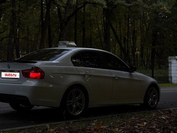 2008 BMW 3 серии 325xi V (E90/E91/E92/E93), белый, 1200000 рублей - вид 5